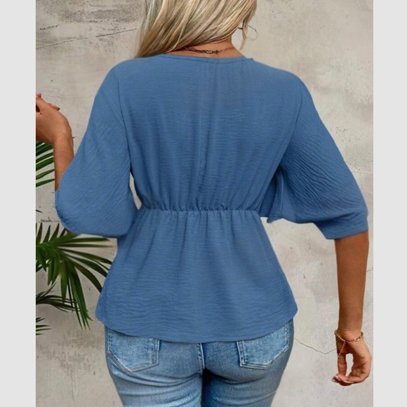 Luxe twist front blouse - Picture 13 of 16